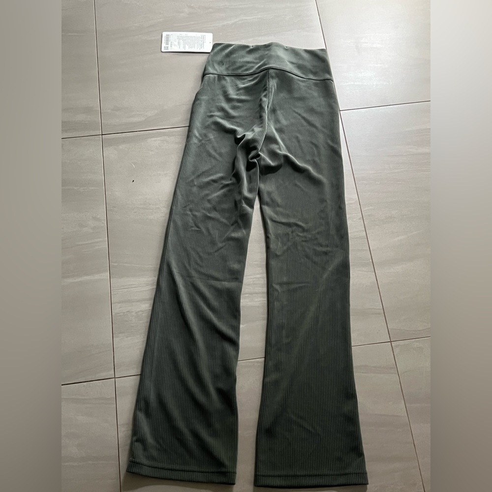 NWT Lululemon Ribbed Softstream Flared Pants NWT - image 3